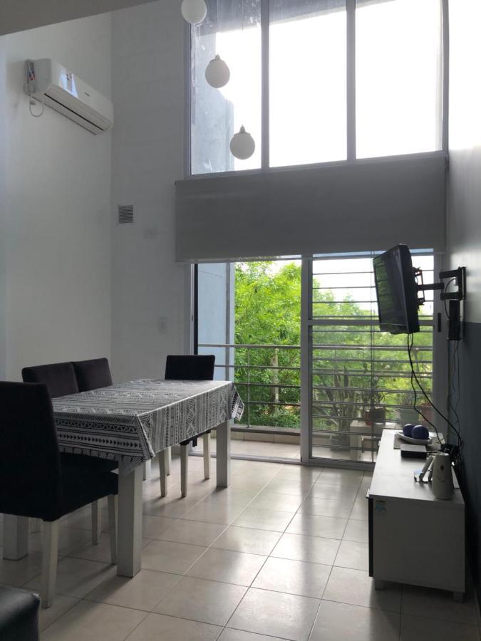 El Depto Tipo Duplex Pleno Centro Incluye Cochera Consultar Servicio De Parking Leilighet Monte Grande Eksteriør bilde